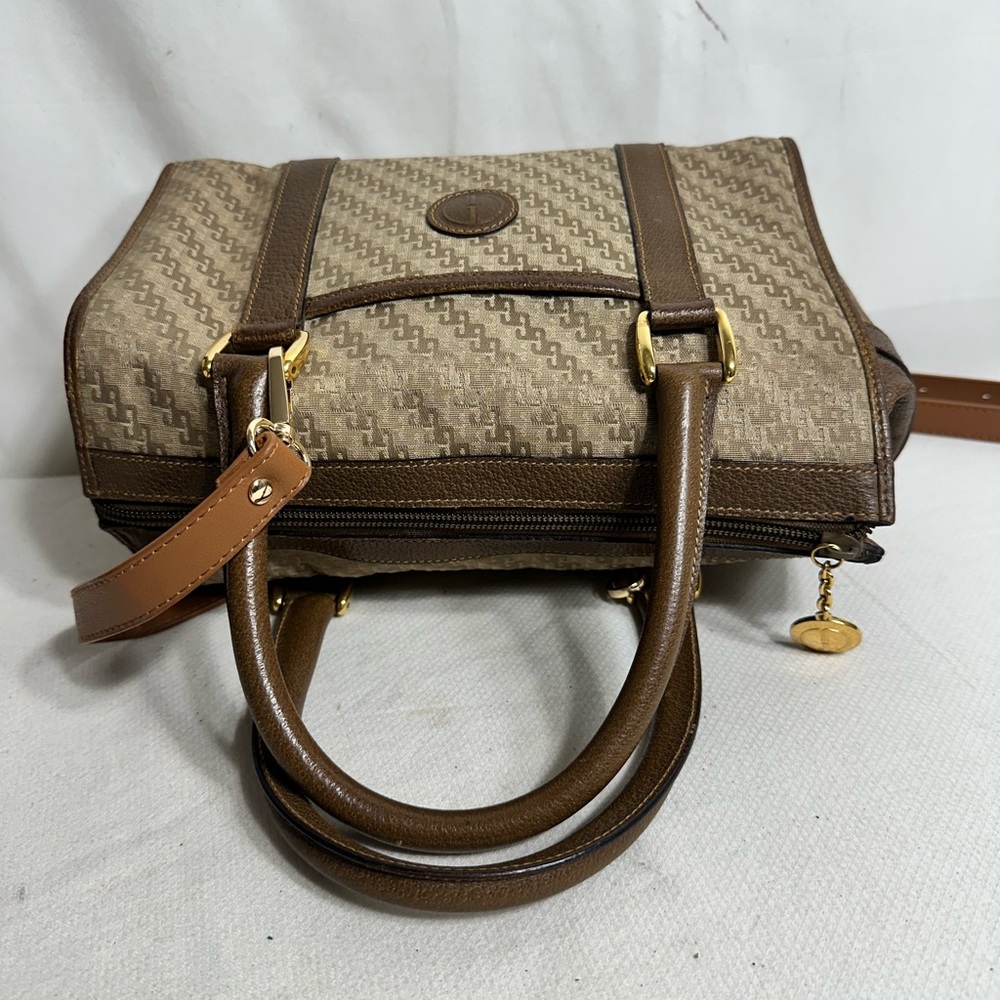 Gucci Handbag - Picture 6 of 11